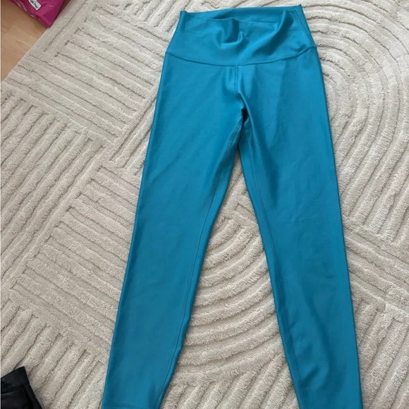 Alo Yoga Matching Set Leggings + Crop Top
Teal Blue Size M - Picture 7 of 7